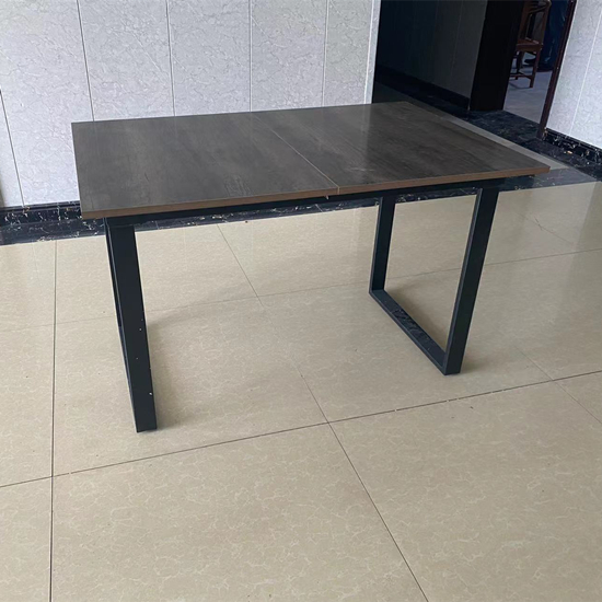 餐桌